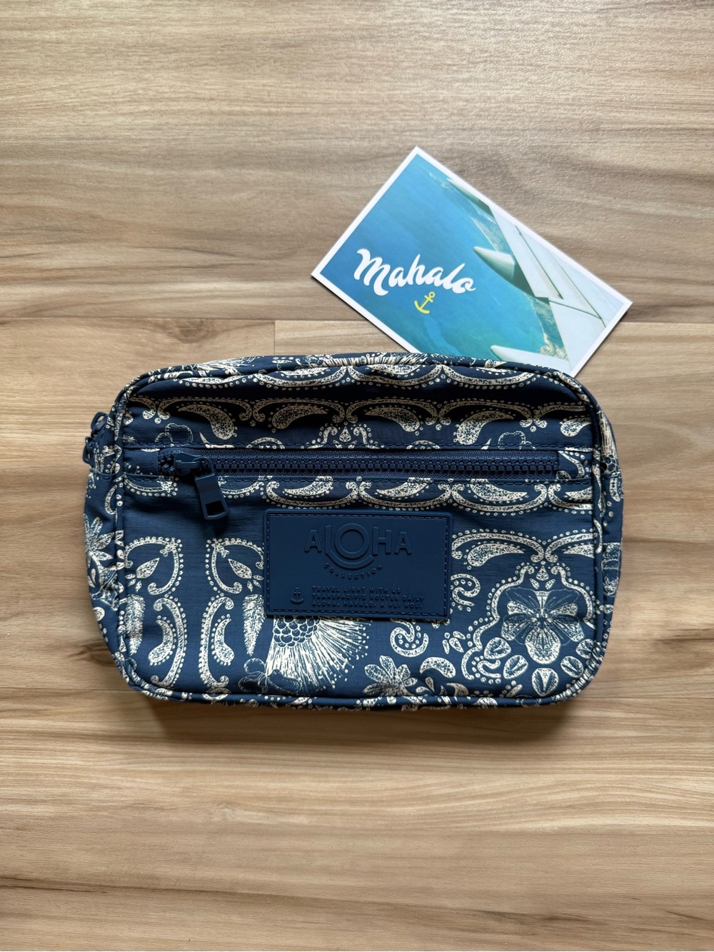 Aloha Collection Crossbody Bag - Picture 2 of 11